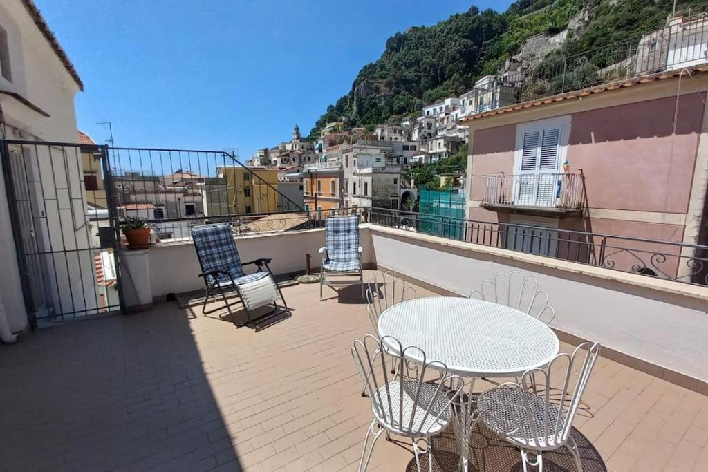 Summer Time Apartment